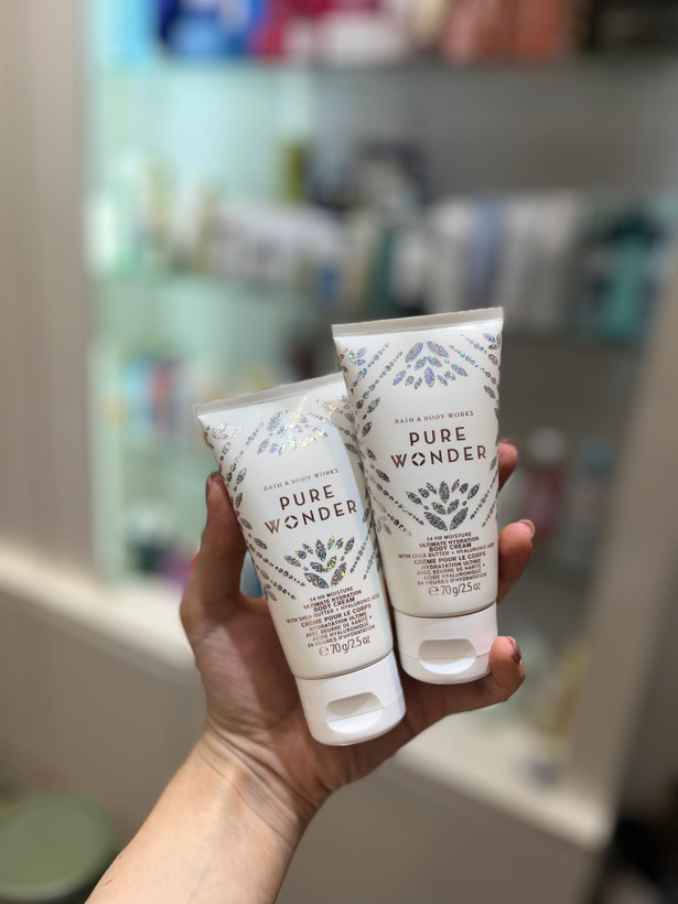کرم بدن بث اند بادی ورکز مدل Pure Wonder حجم ۷۰ گرم
